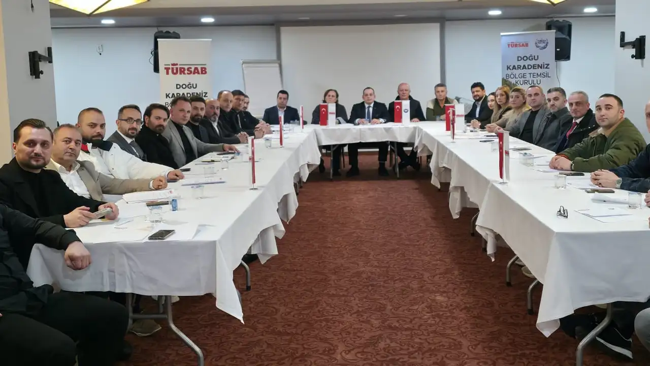 tursab-dogu-karadenizde-turizm-gundemi-masaya-yatirildi