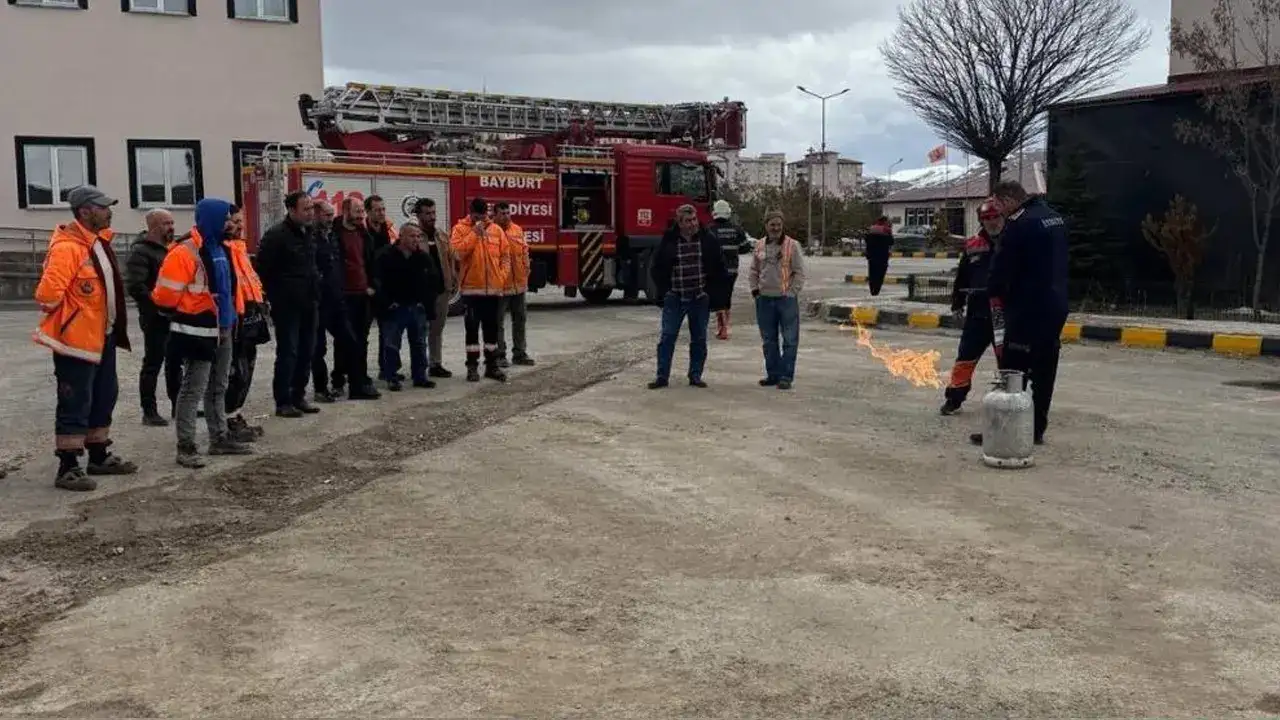 bayburtta-karayollari-personeline-yangin-egitimi