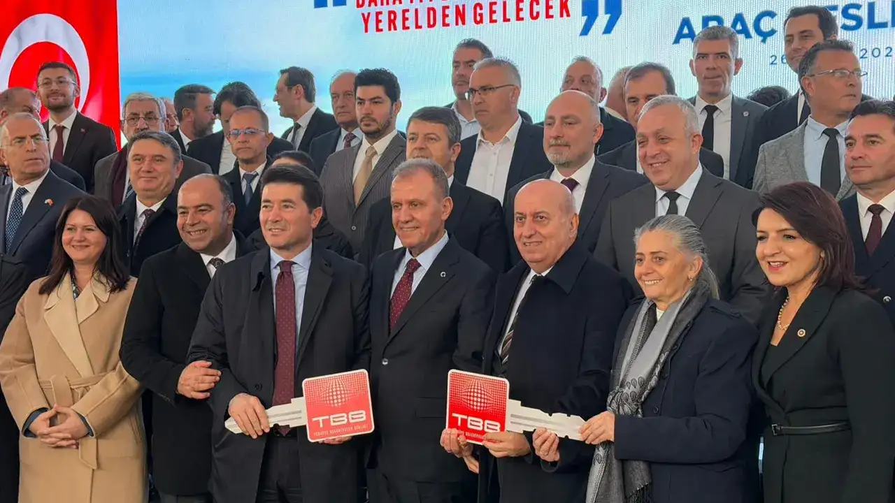 ortahisar-belediyesine-is-makinasi-destegi-calismalarimizi-surduruyoruz