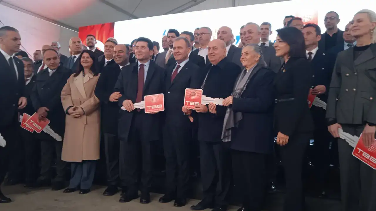 ortahisar-belediyesine-is-makinasi-destegi-calismalarimizi-surduruyoruz