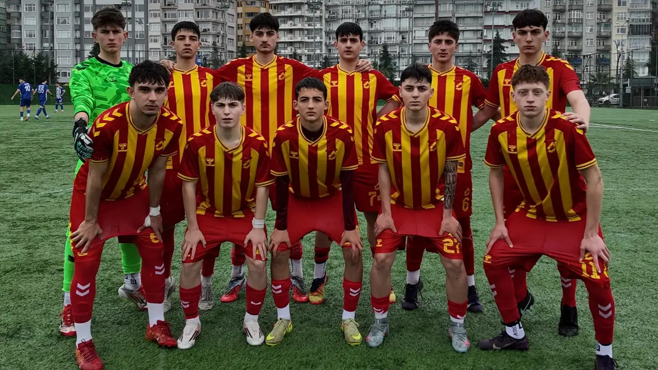 idmanocagi-u16dan-tarihi-basari-grup-sampiyonu-oldular