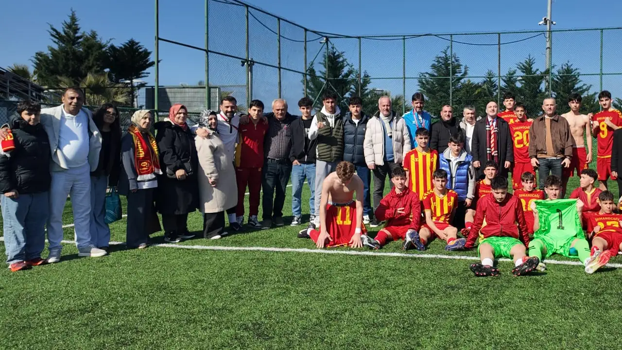 idmanocagi-u16dan-tarihi-basari-grup-sampiyonu-oldular