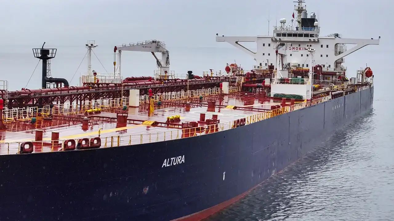 trabzon-aciklarinda-da-bulunmustu-iki-savas-gemisi-karadenizde-gorevlendirildi