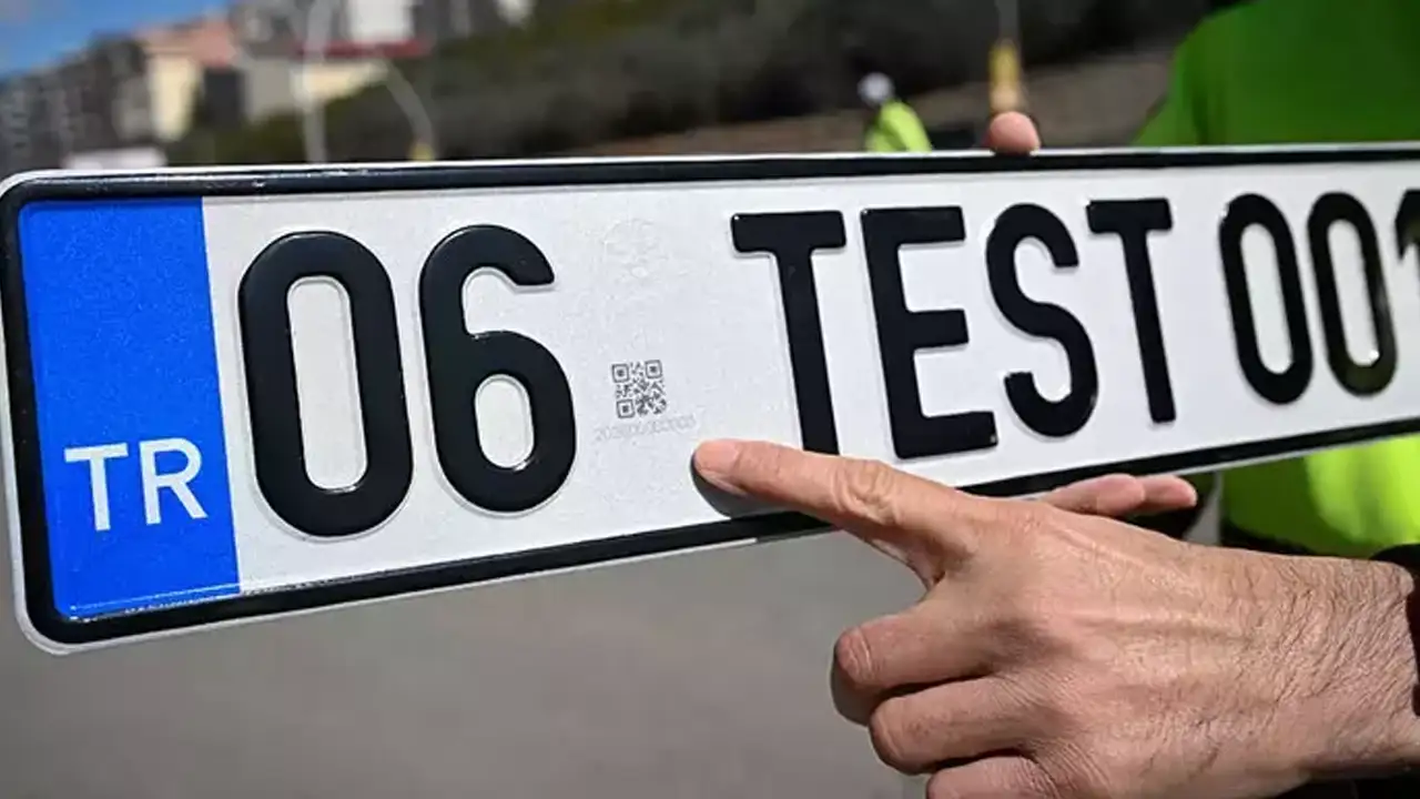app-plaka-tartismasina-bakan-ciftci-noktayi-koydu-amac-ceza-kesmek-degil