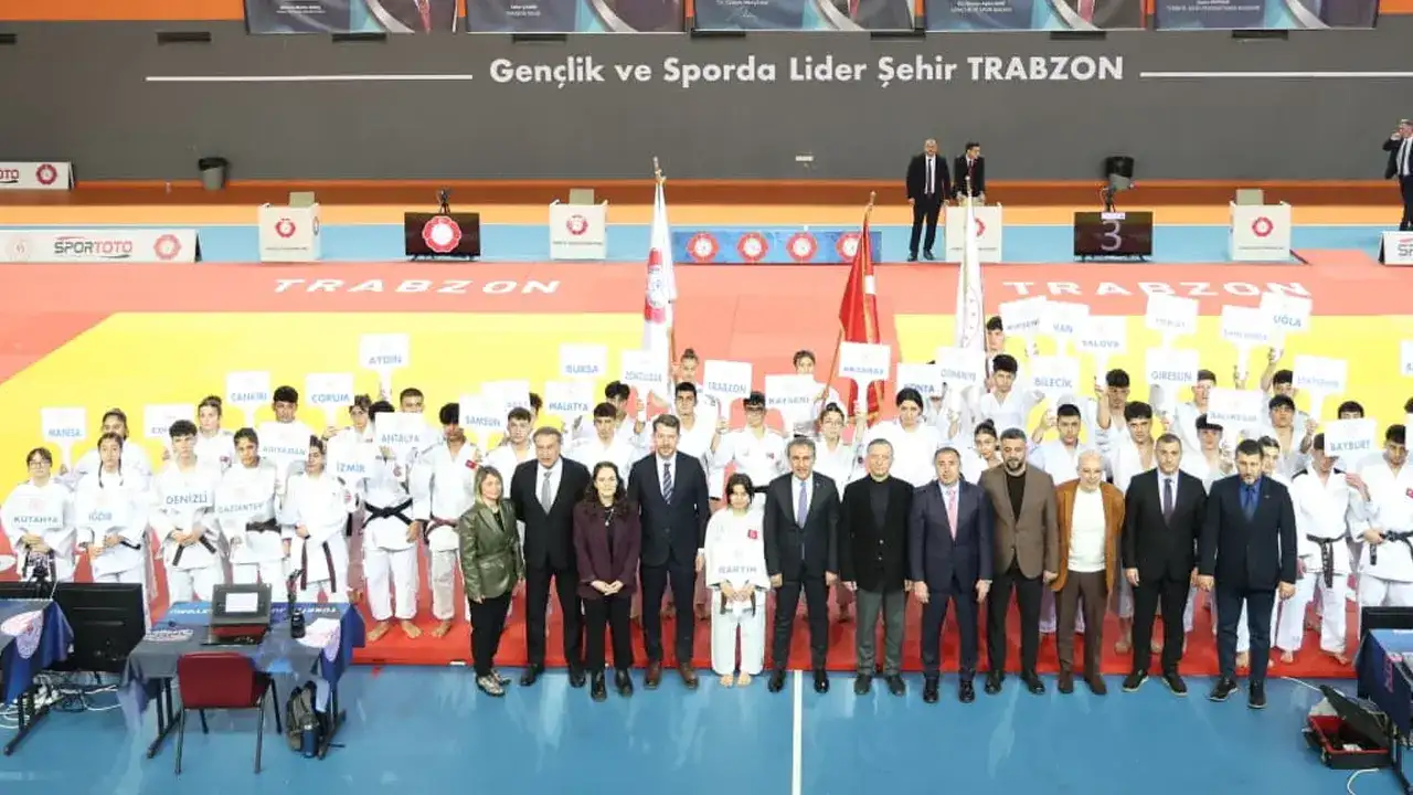 trabzonda-judo-sampiyonasinda-nefes-kesen-ilk-gun
