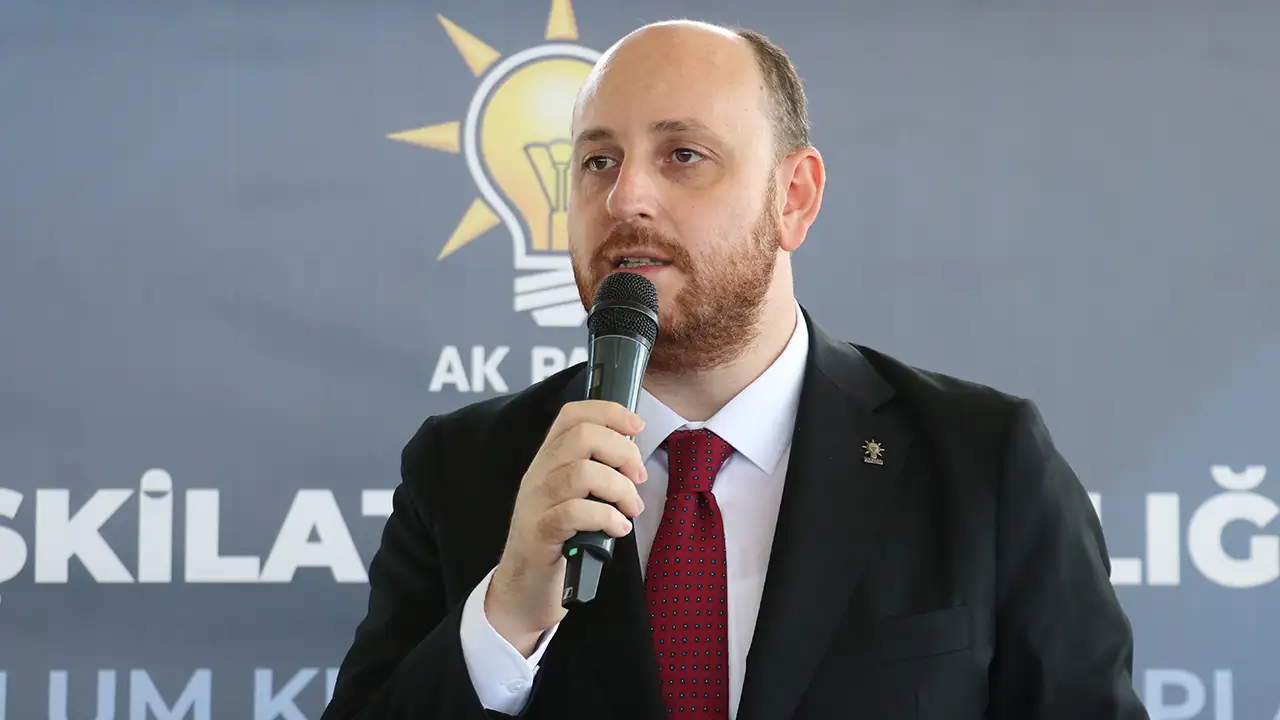 ak-parti-genel-baskan-yardimcisi-buyukgumus-trabzonda-konustu-muslumanin-muslumana-guvenmedigi-dunya-zalimlere-yarar