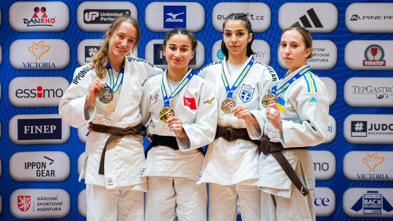 trabzonlu-judocu-yagmur-yilmazturk-avrupada-zirveye-cikti-altin-madalya-kazandi