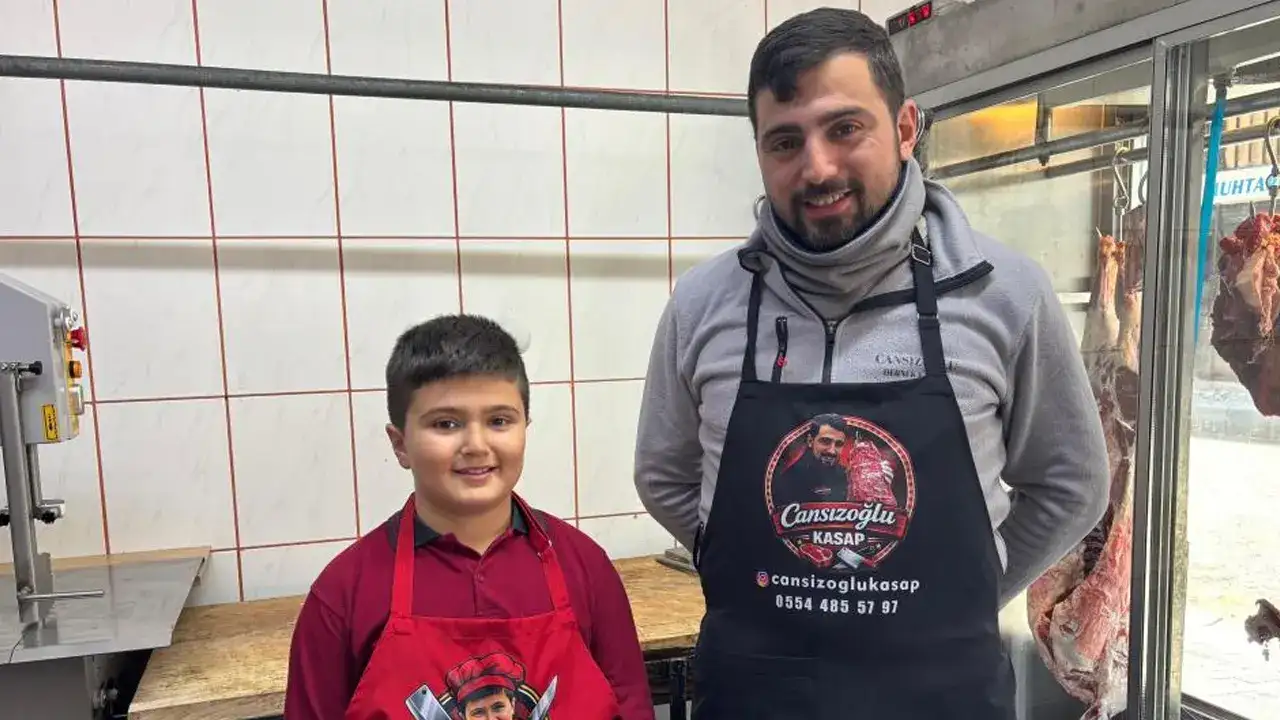 trabzonun-junior-kasapi-ilgi-odagi-oldu-sosyal-medyada-binler-izledi