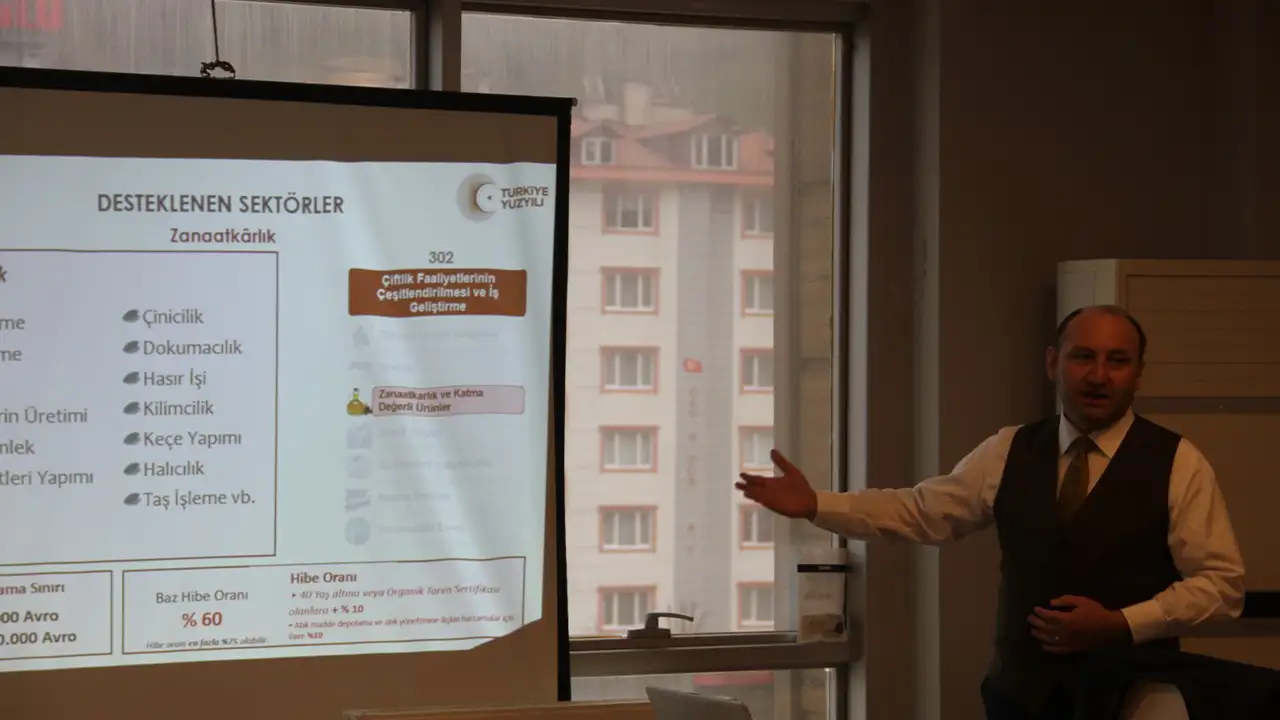 giresunda-ciftcilere-destek-ve-tarim-uygulamalari-anlatildi