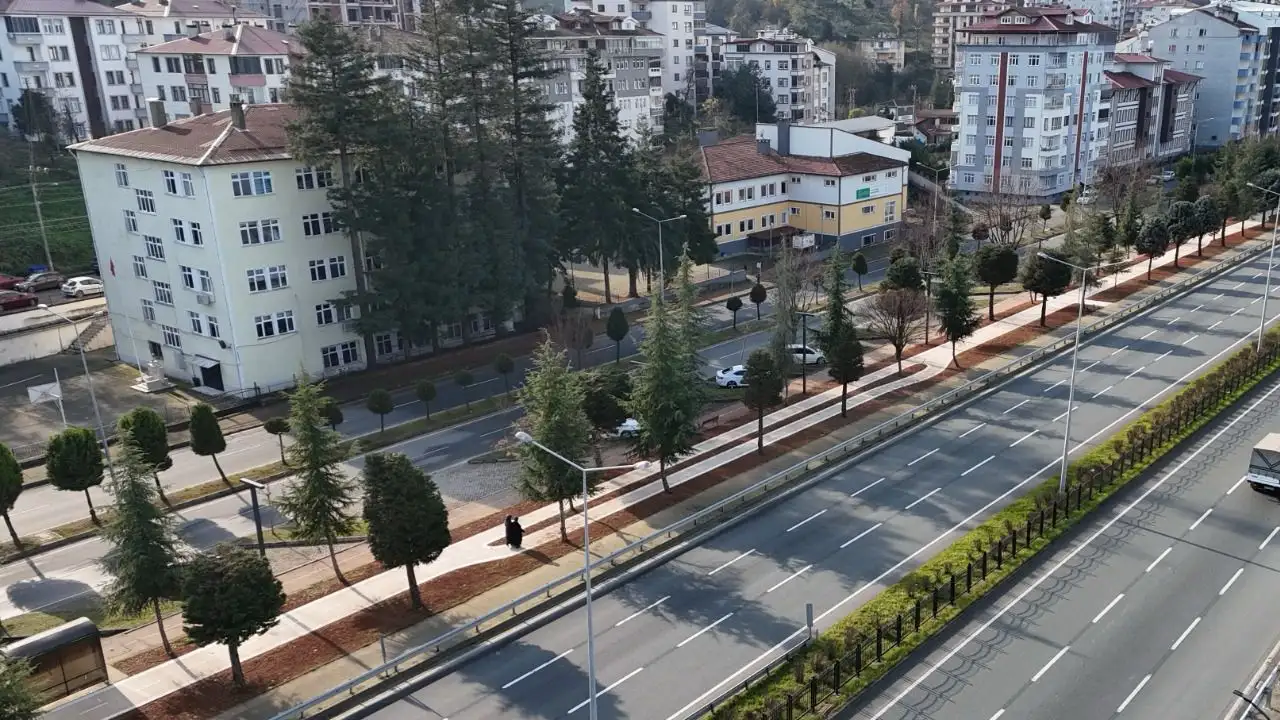 surmenede-2-bin-106-metrelik-bisiklet-yolu-acildi