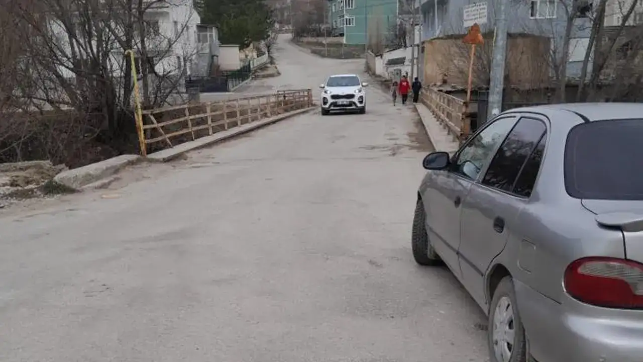 bayburtta-kaleardi-koprusu-icin-yenileme-talebi