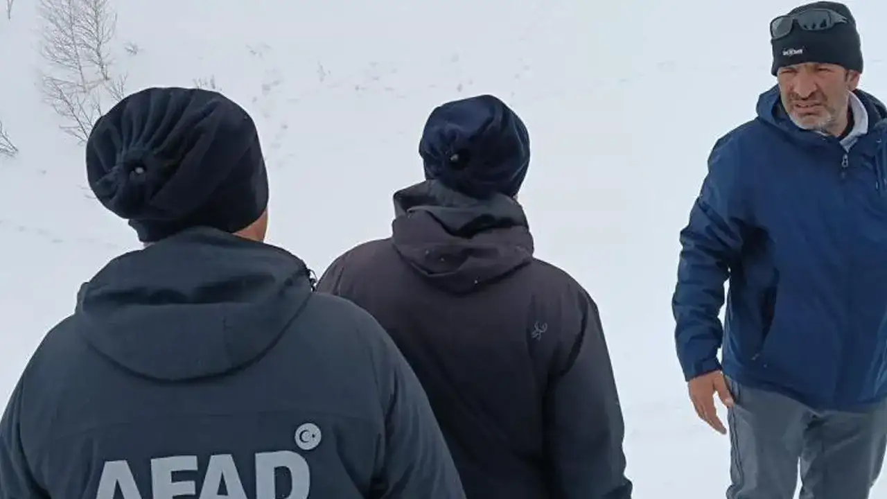 artvinde-cig-bolgesinde-risk-suruyor-aramalar-baslayamadi