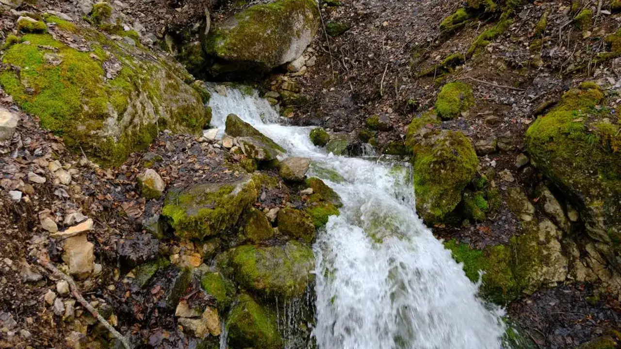 gumushanede-doga-harikasi-15-gun-akip-kaybolan-gizemli-sular