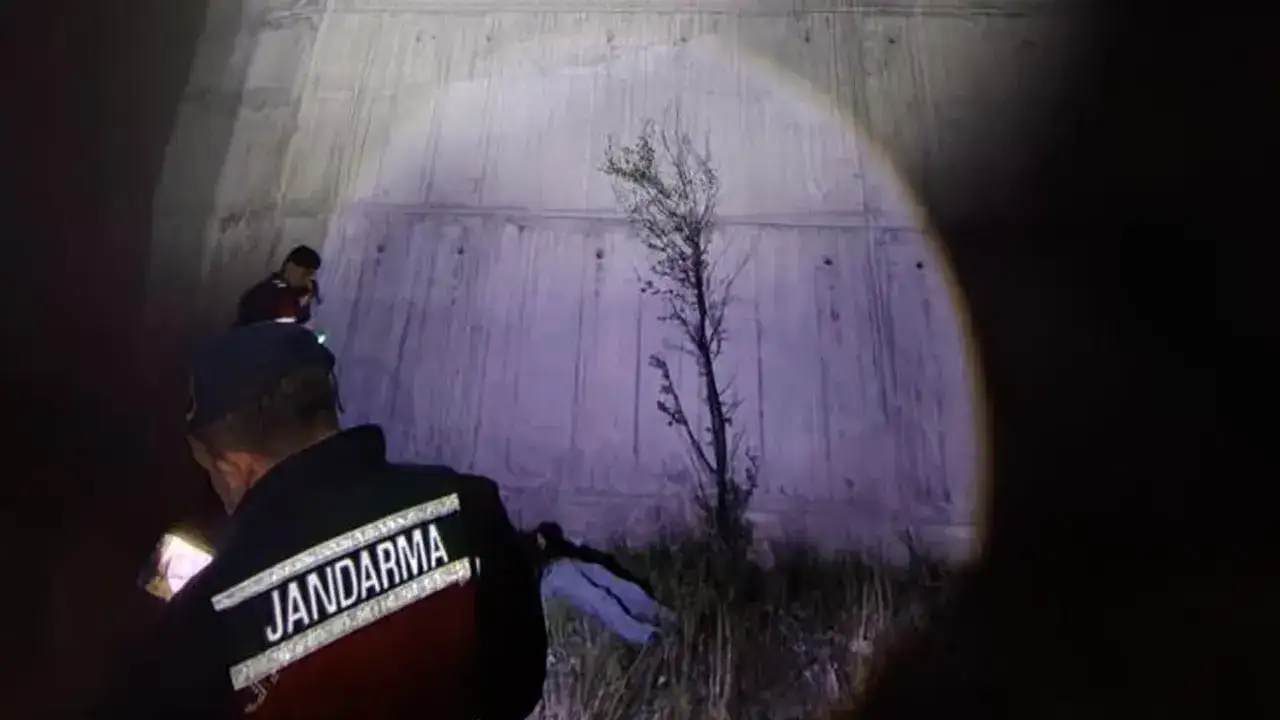 artvinde-istinat-duvarindan-dusen-kisi-hayatini-kaybetti