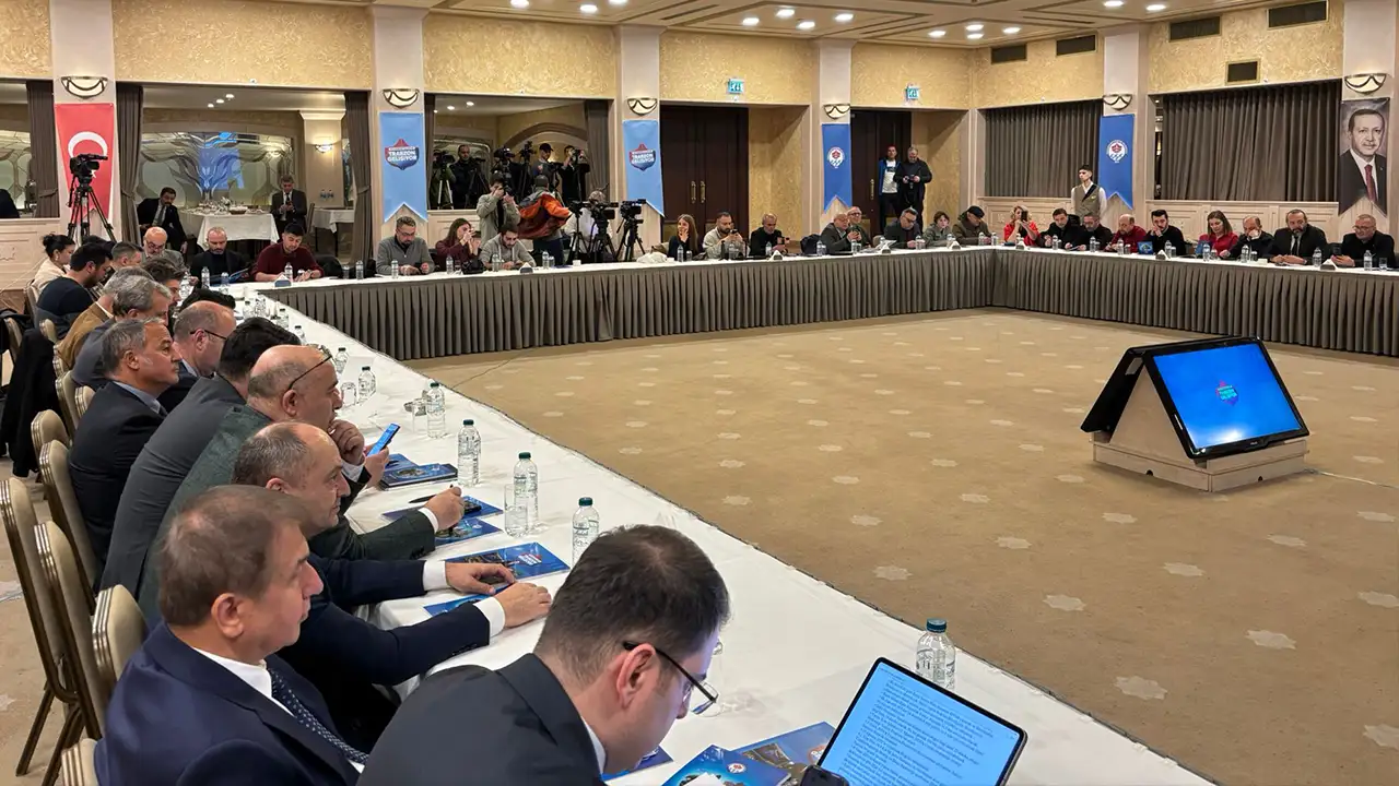 trabzonda-onemli-toplanti-baskan-genc-2-yilini-degerlendiriyor