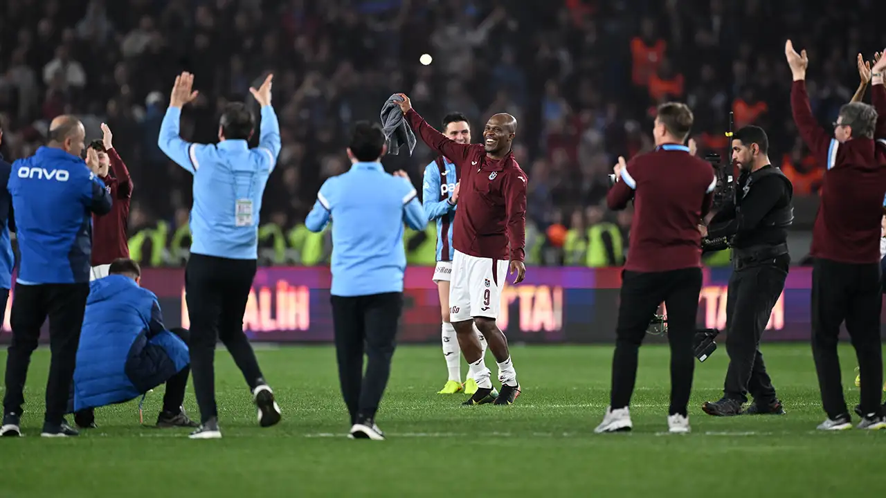 trabzonspor-istanbula-meydan-okudu-restleri-cekti