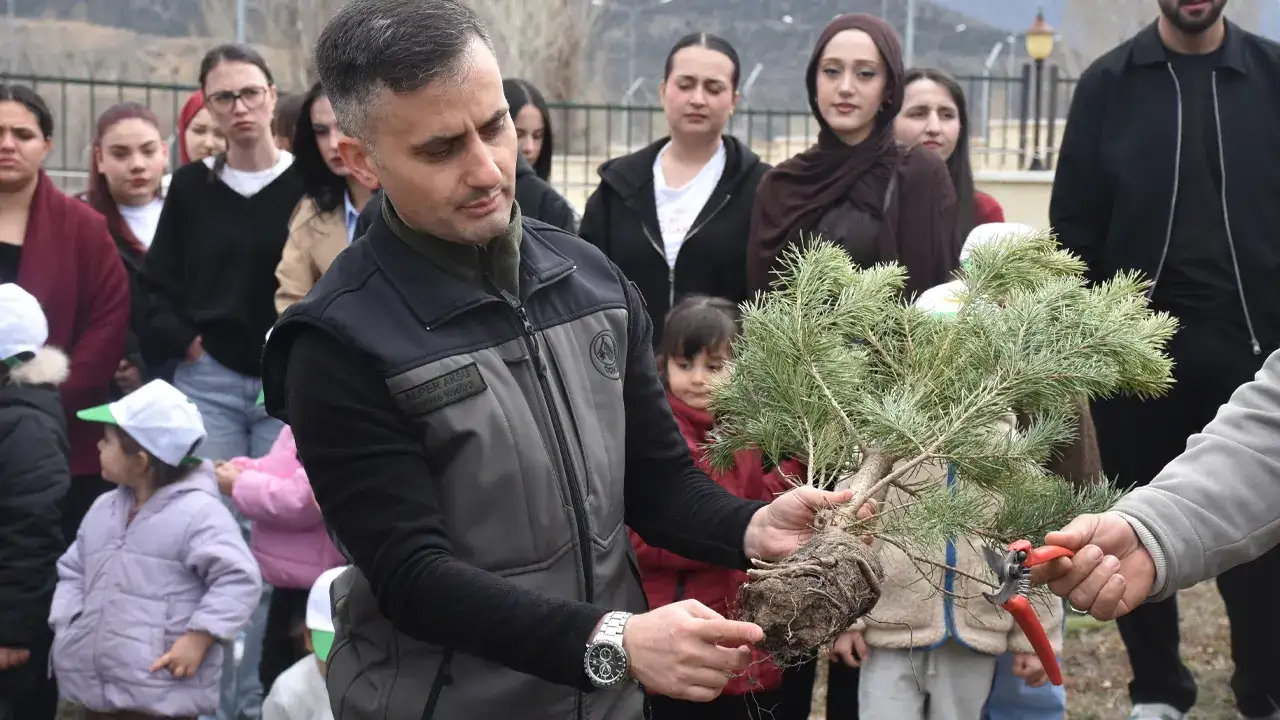 gumushane-kelkitte-fidan-dikim-etkinligi-duzenlendi