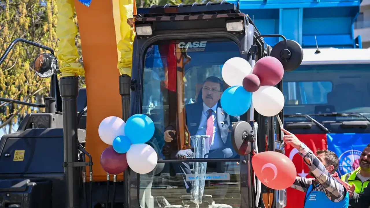 trabzon-buyuksehir-arac-filosuna-6-yeni-arac-katti