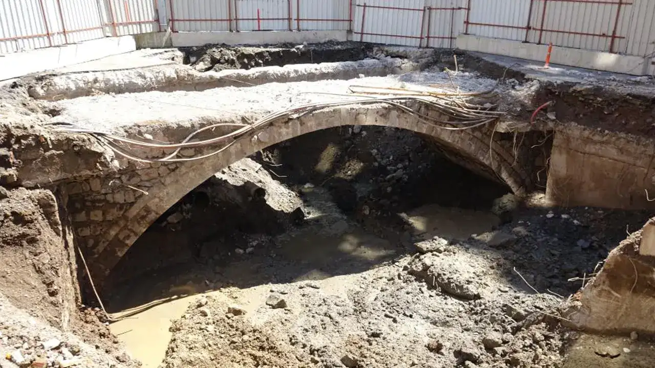 rizede-tarihi-kemer-kopru-gun-yuzune-cikariliyor