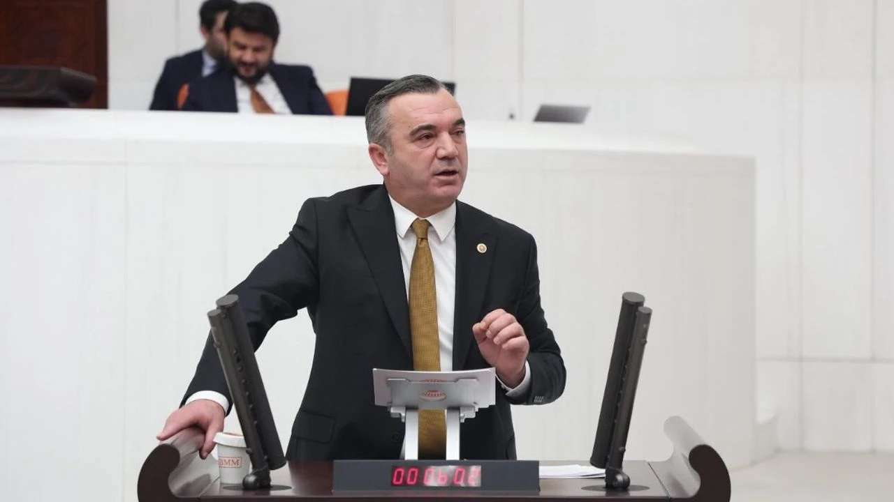 trabzon-milletvekili-yavuz-aydindan-tasimacilik-cikisi-nakliyeci-onunu-goremiyor