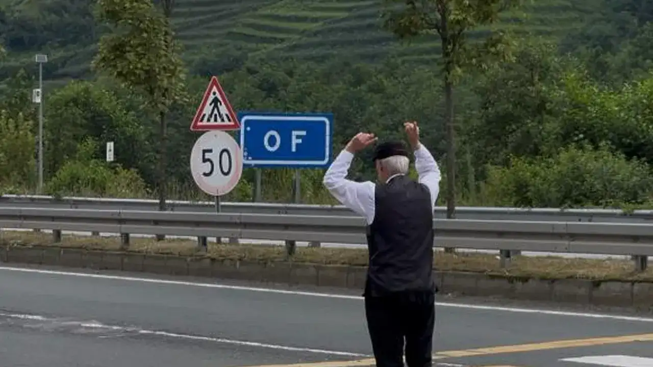 trabzonda-ilginc-karsilama-otobusleri-ucak-gibi-yonlendiriyor