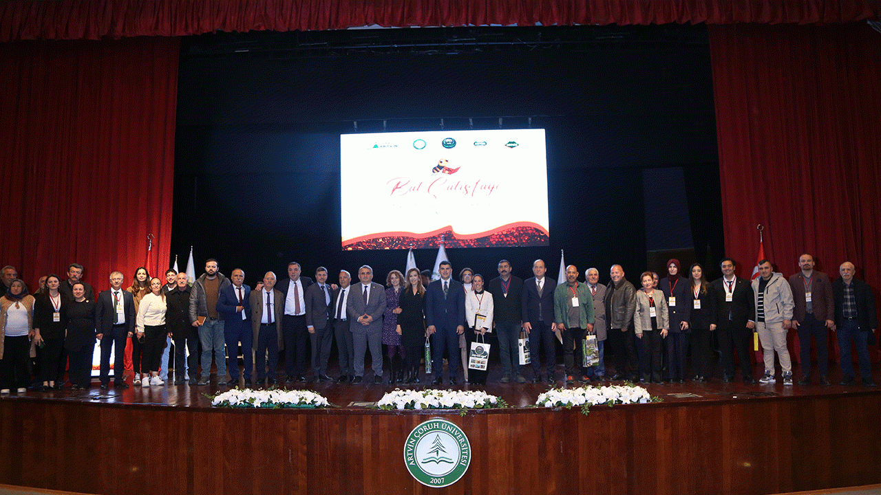 artvinde-bal-calistayi-duzenlendi