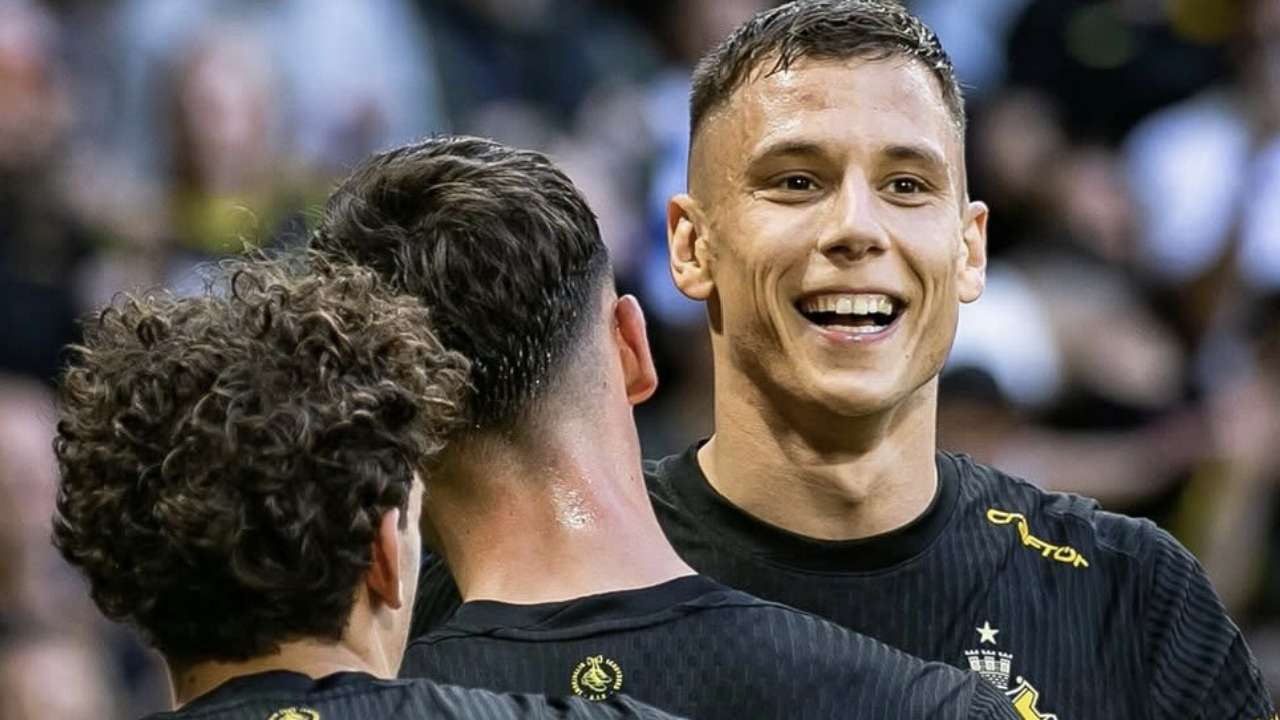 trabzonsporun-eski-futbolcusu-cinde-dikkatleri-uzerine-cekti