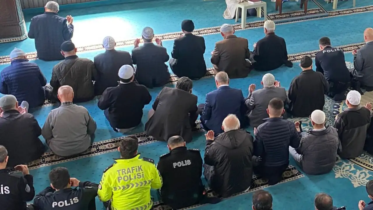 giresunda-polis-haftasi-anmasi-2-ilcede-mevlit-programi