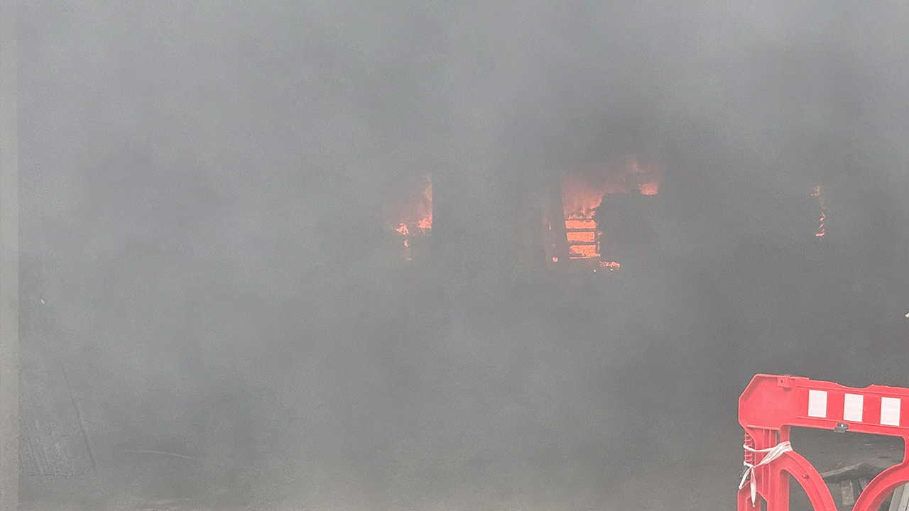 rizede-insaat-alaninda-yangin