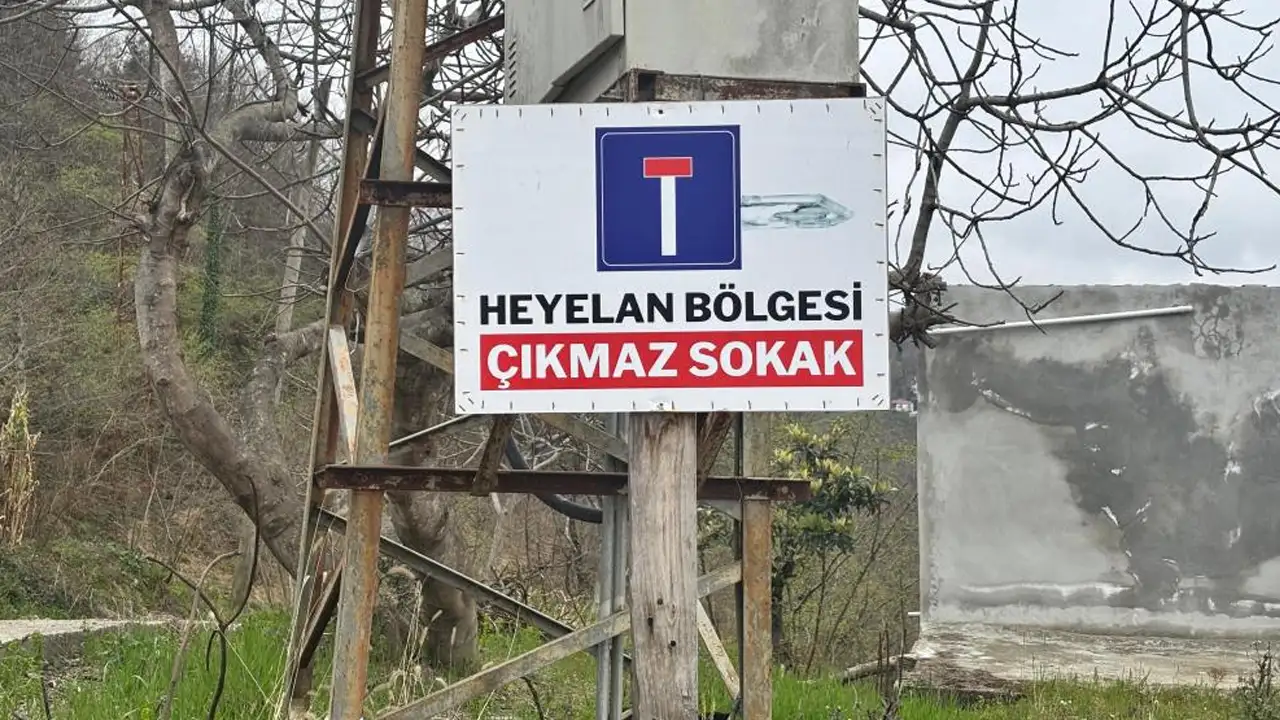 trabzon-arsinde-heyelan-bolgesinde-yeni-surec-konut-ihalesi-planlaniyor