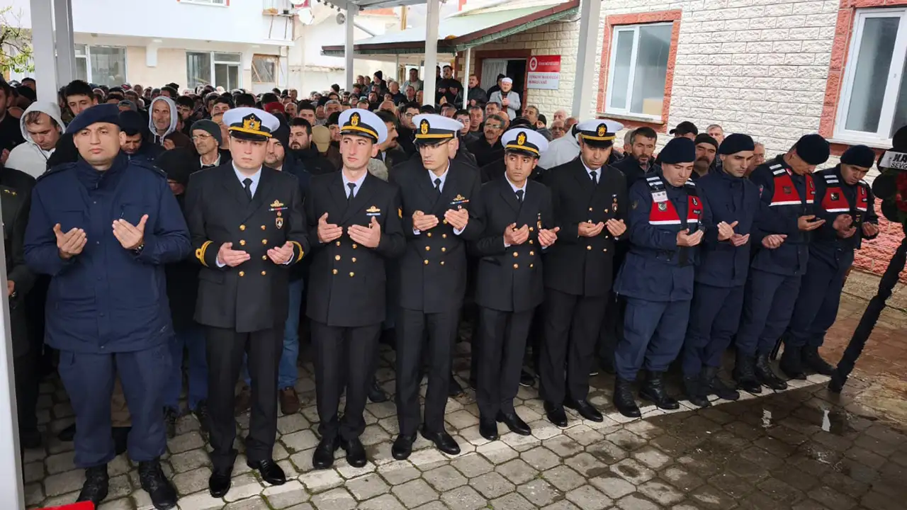 kktcde-yaralanan-asker-unyede-son-yolculuguna-ugurlandi