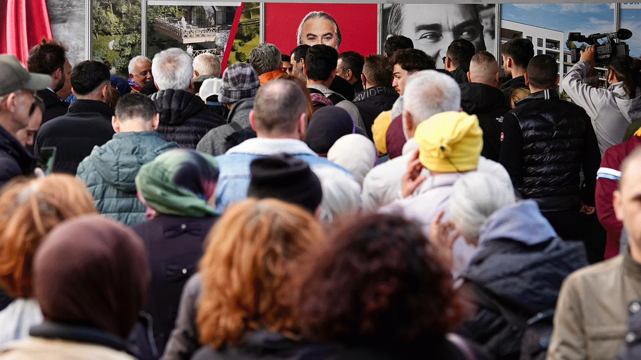 trabzon-gunlerinde-ortahisar-standina-vatandaslardan-ilgi