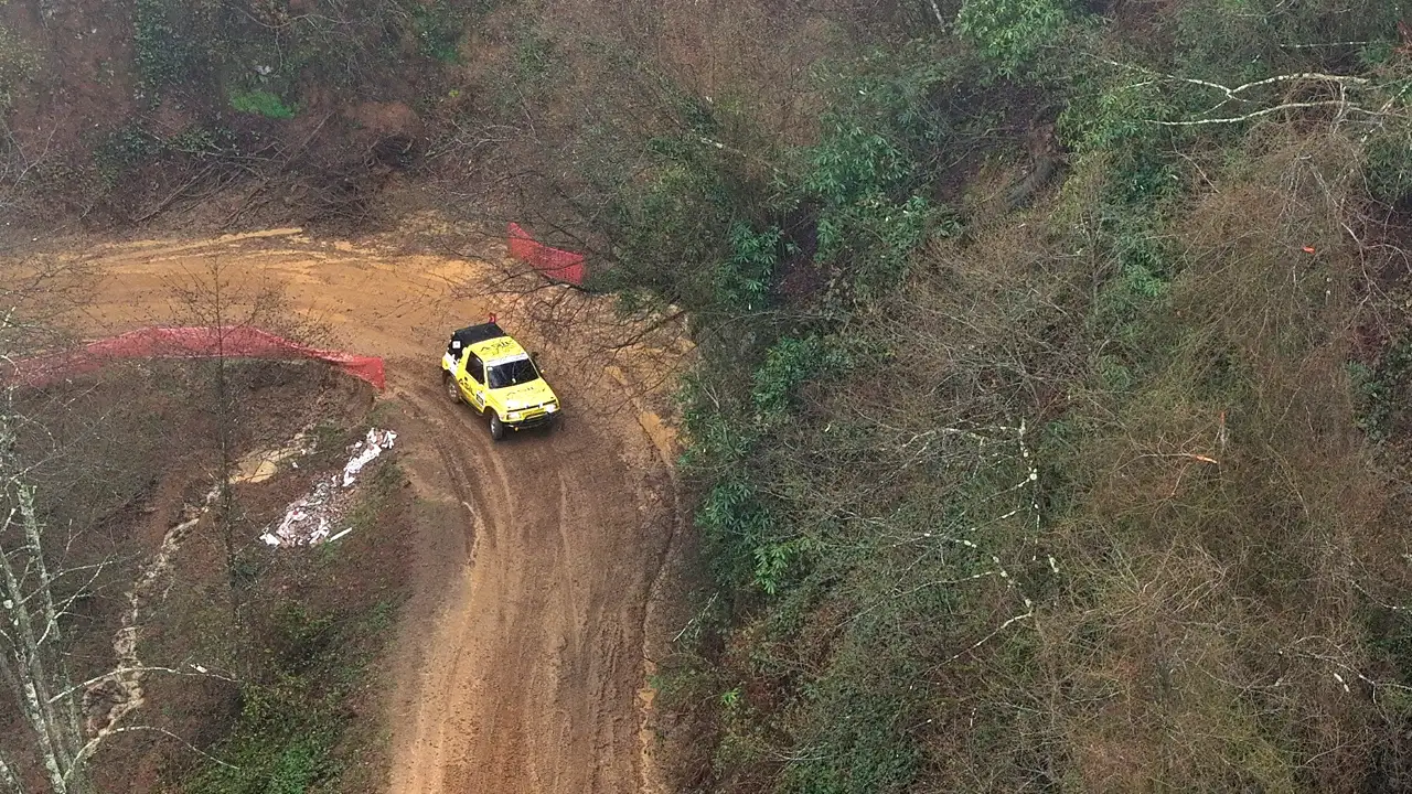 trabzonda-off-road-heyecani-44-sporcu-zorlu-etapta