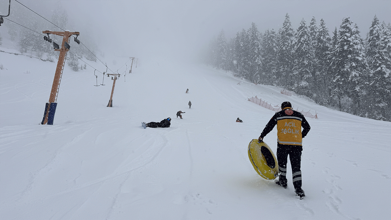 atabari-kayak-merkezi-nisanda-da-ziyaretcilerini-agirliyor