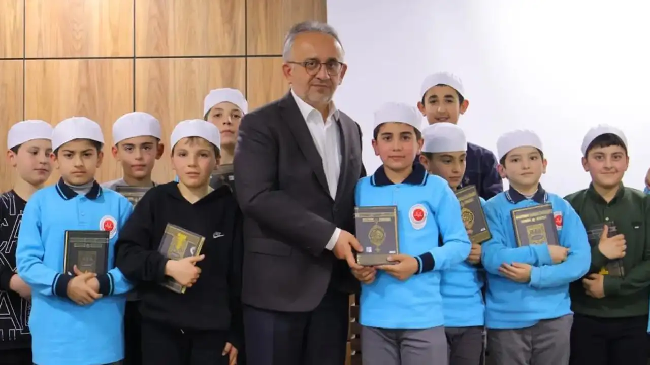 bayburtta-ogrencilere-hafizligin-onemi-anlatildi