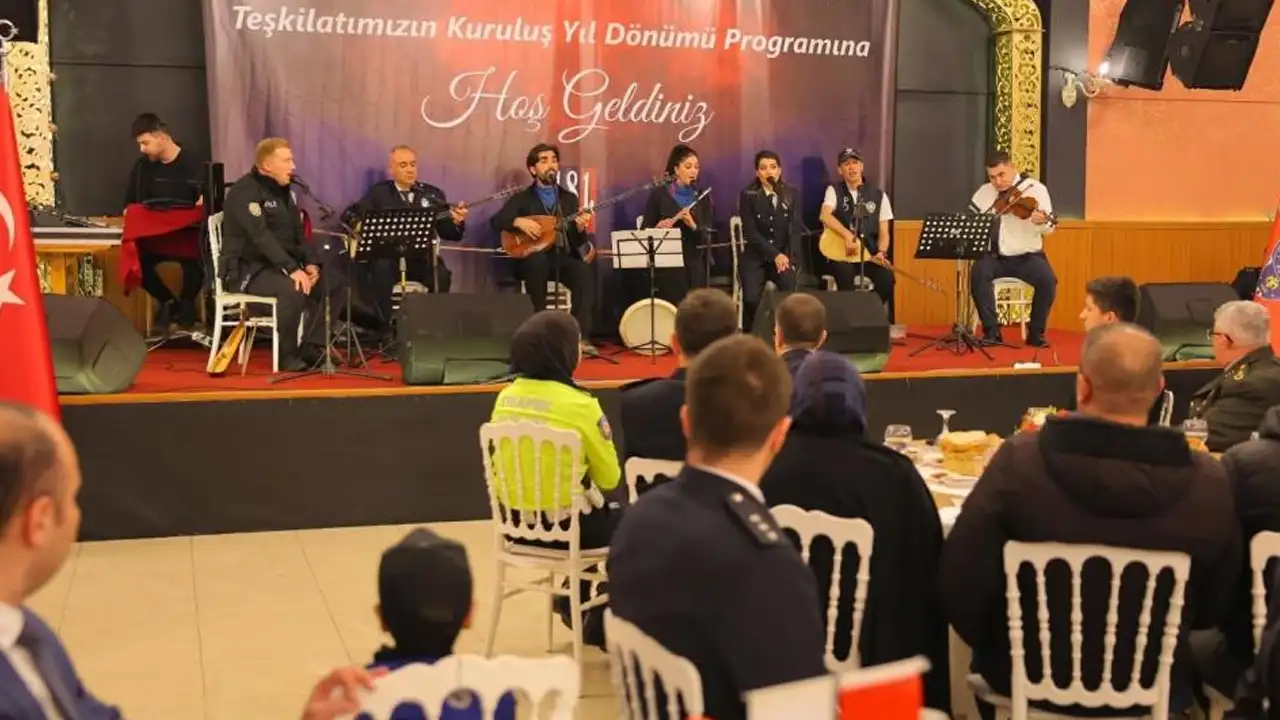 bayburtta-polis-teskilatinin-181inci-yili-kutlandi