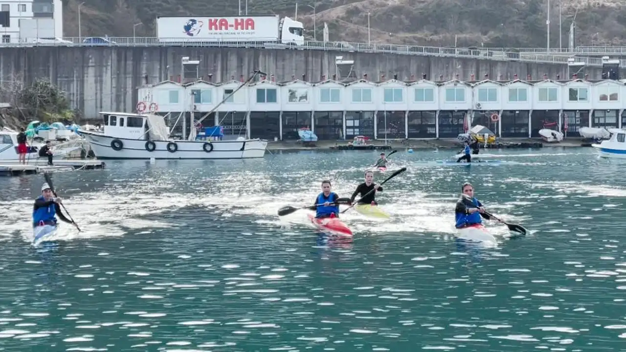 rizeden-26-sporcu-kano-bahar-kupasinda-yarisacak