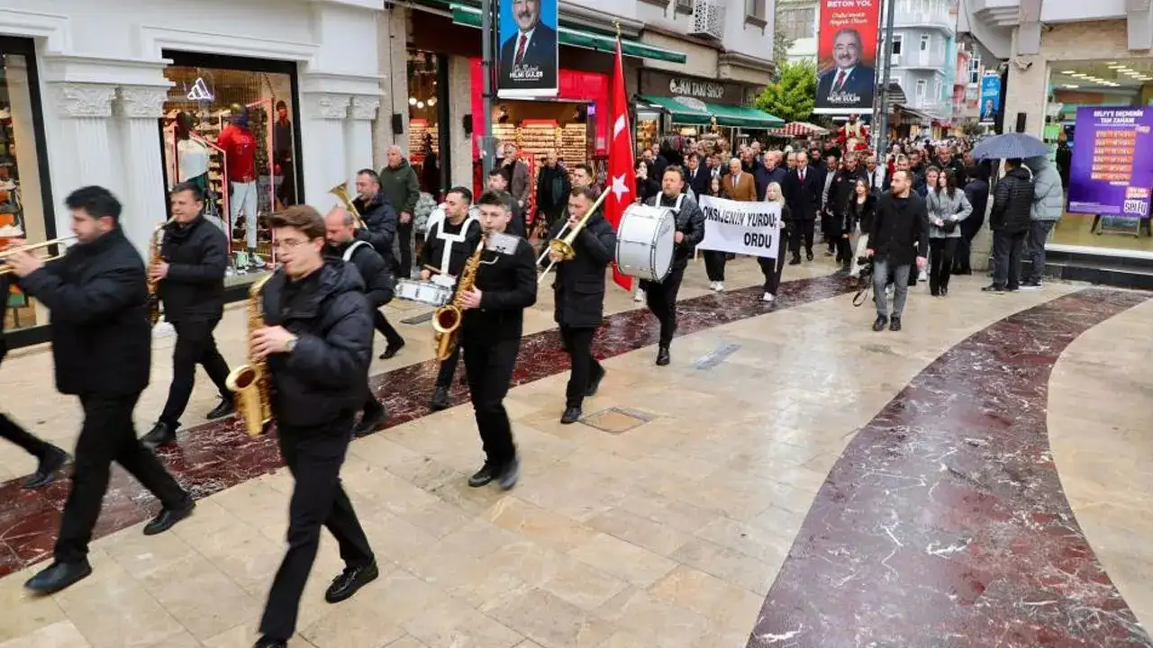 orduda-turizm-haftasi-kortej-yuruyusuyle-basladi