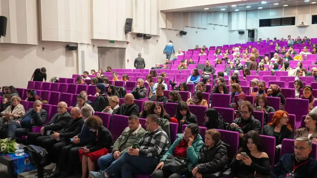 tiuyatroi-yogun-ilhi