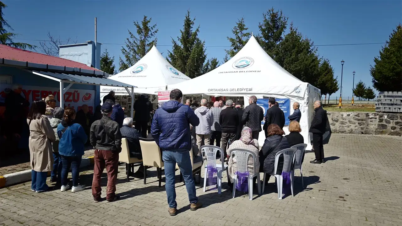 besikduzunde-koy-enstitulerinin-kurulus-yil-donumu-kutlandi