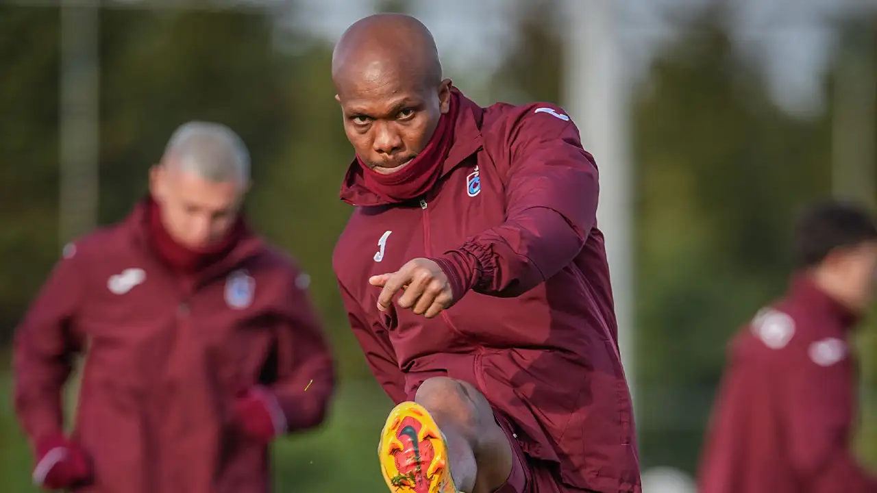 trabzonspor-istanbul-devlerine-karsi-govde-gosterisi-yapiyor