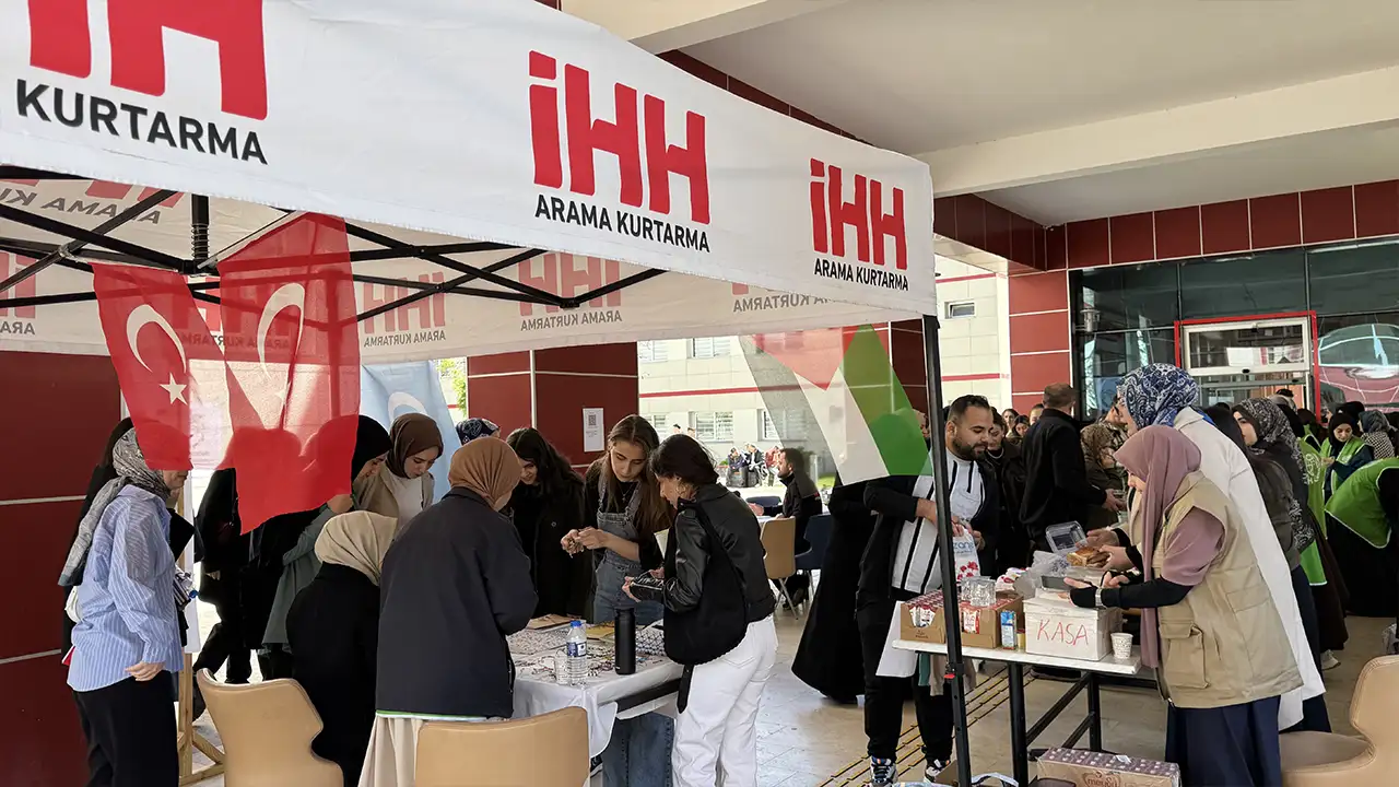 artvinde-gazzeye-destek-icin-kermes-duzenlendi