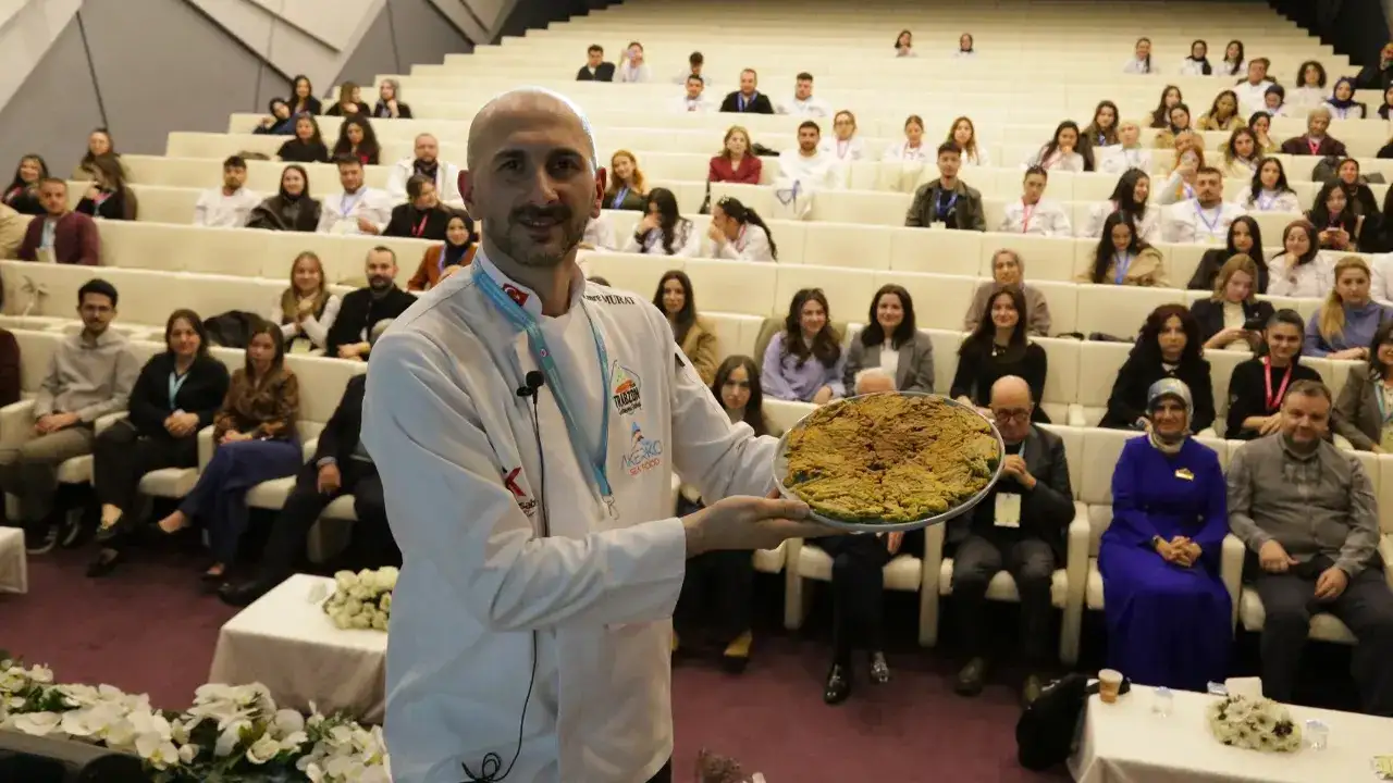 avrasya-universitesinde-gastronomi-sempozyumu-tomara-tavasi-damga-vurdu