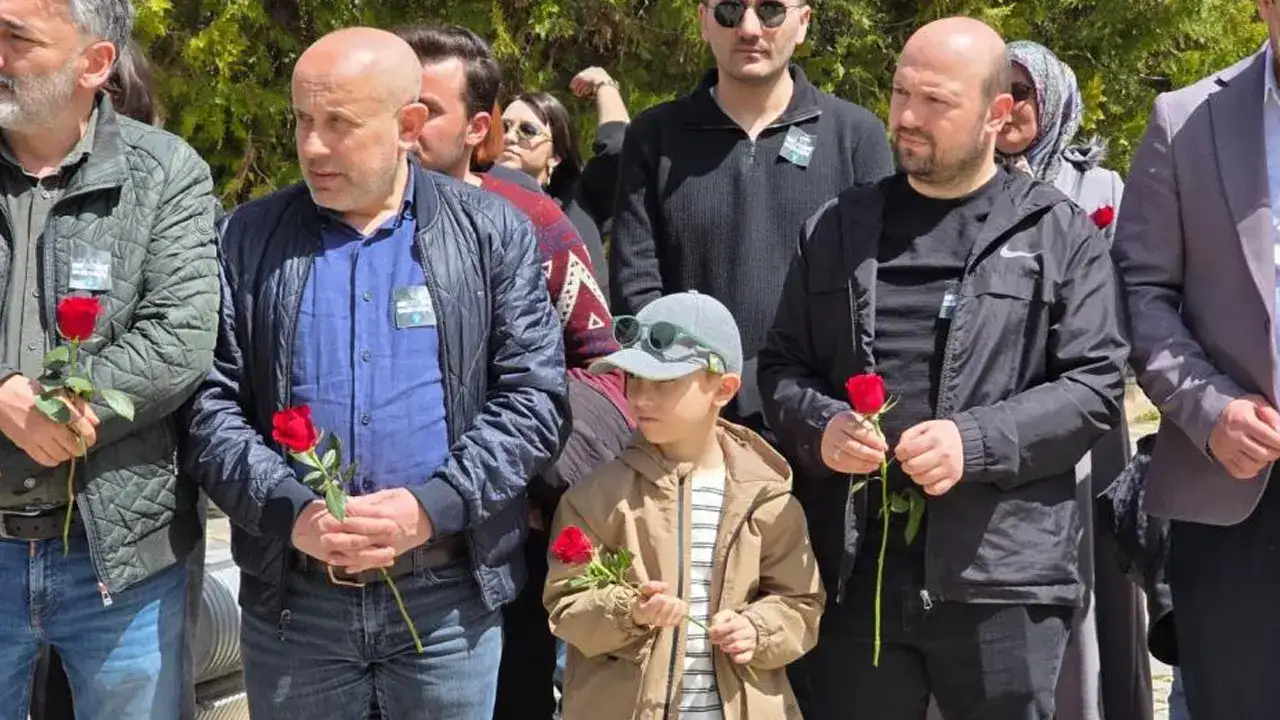 gumushanede-okul-saldirilarinda-hayatini-kaybedenler-anildi