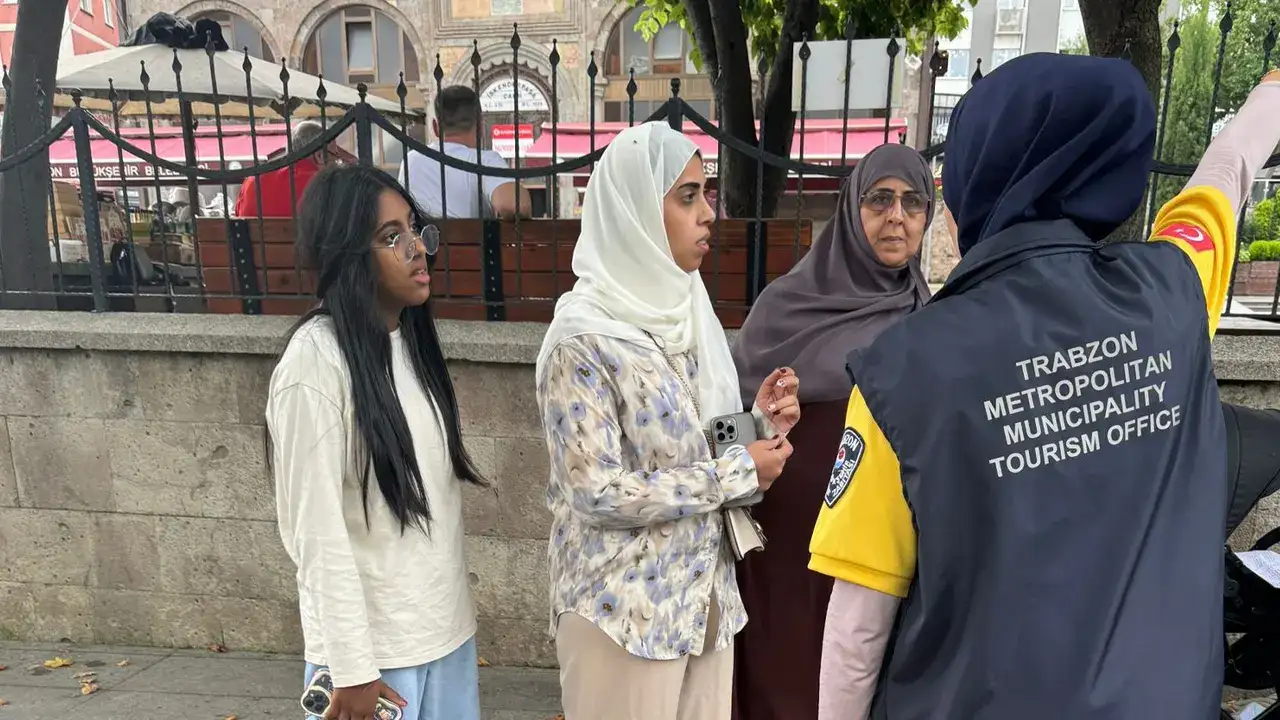 trabzonda-turizm-zabita-ofislerinden-28-bin-kisiye-hizmet