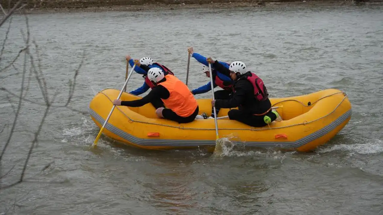 bayburtta-rafting-heyecani-sona-erdi-sampiyonlar-belli-oluyor