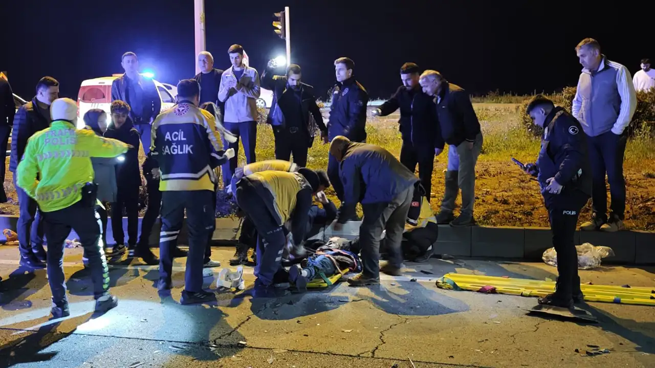 rizede-trabzon-plakali-otomobil-kazaya-karisti-4-yarali