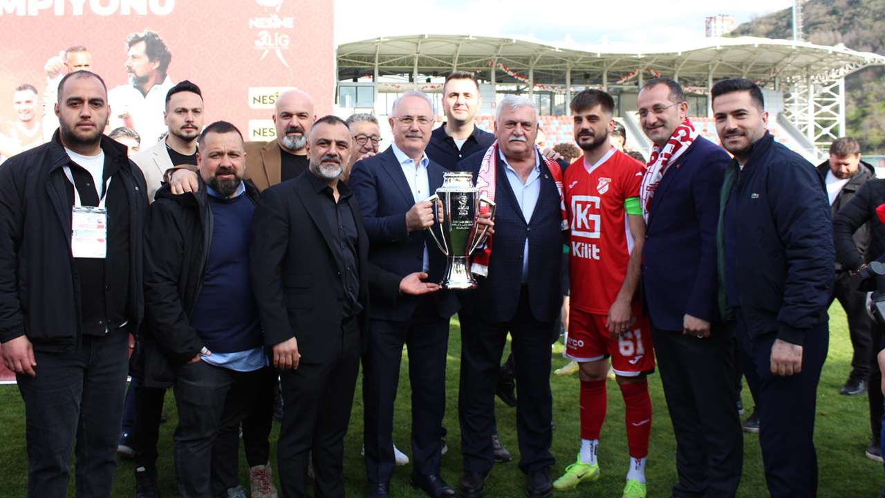 sebat-genclikspor-kupasini-kaldirdi-sampiyonluk-sevinci-yasadi