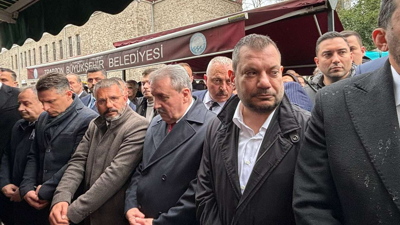 atay-aktug-son-yolculuguna-ugurlaniyor