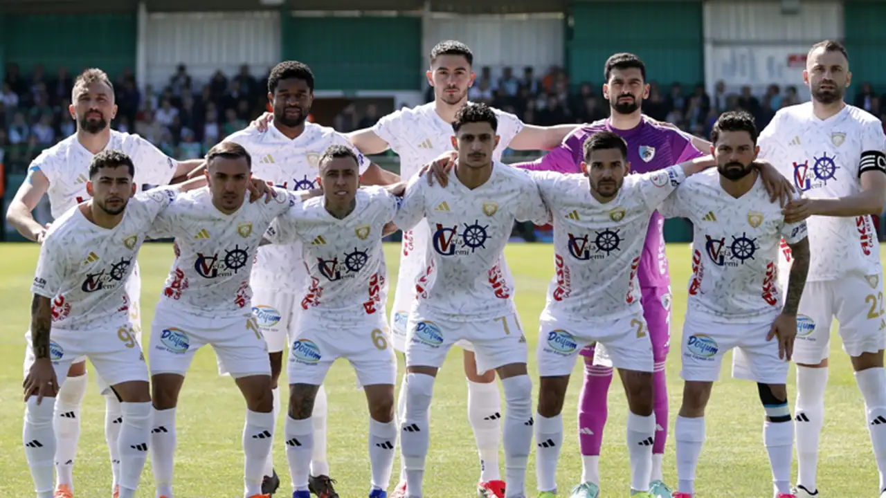 iki-hafta-kala-super-lige-yukselmeyi-garantiledi-trabzonspor-tebrik-etti